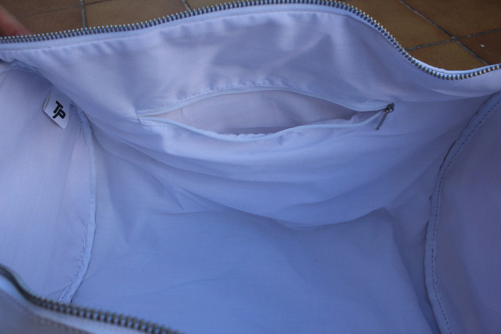 Topphysiques Sports Bag - White & Navy Blue